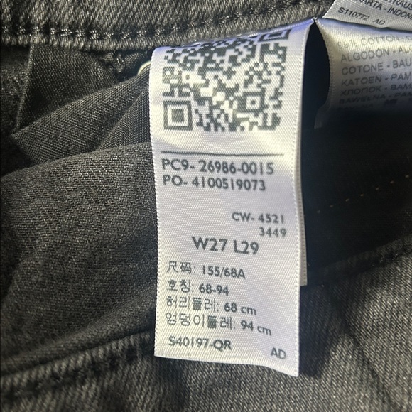 Levi’s Black high waisted Mom jeans size 27 - Picture 3 of 3